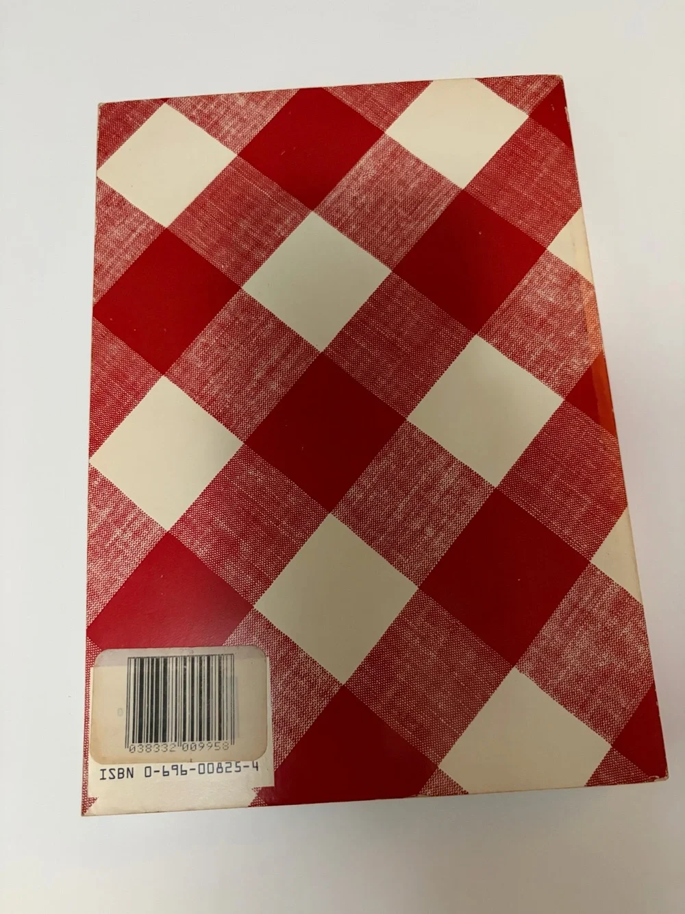 Better Homes and Gardens New cookbook - paperback